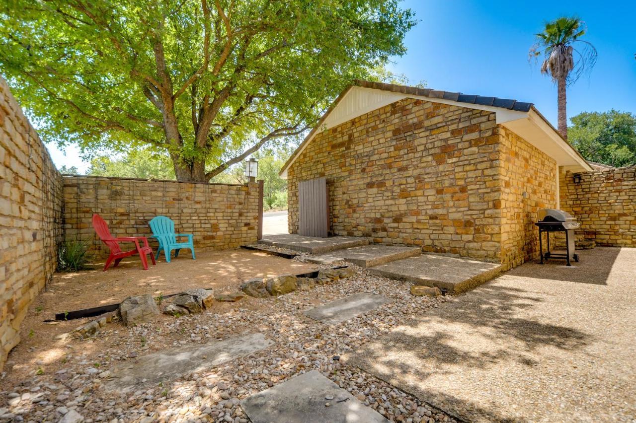 Dog-Friendly Texas Retreat With Fireplace And Grill! Vila Horseshoe Bay Exterior foto